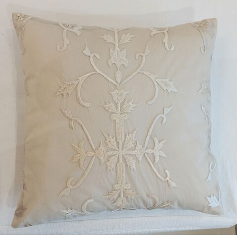 Подушка декоративная 40х40 Empire Design кремовая