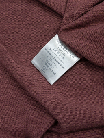 Мужская футболка «Великоросс» бордового цвета V ворот