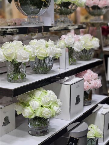 Букет роз ароматизированный и 2 спрея по 10мл Cote Noire Herringbone Clear белый/зеленый