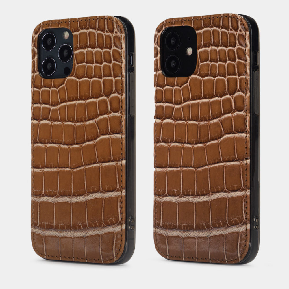 Чехол-накладка для iPhone 12/12Pro из кожи крокодила коричневого цвета