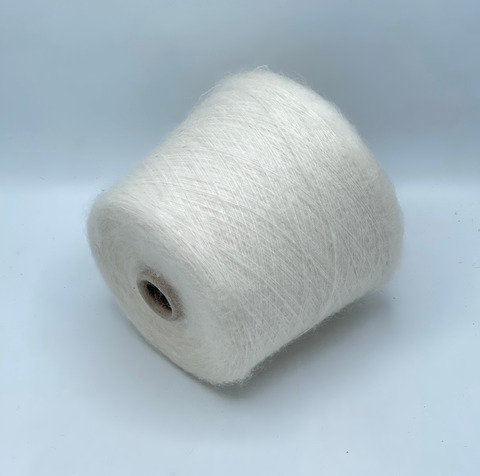 IGEA, Astro, 1000м, 50% Супер кид мохер, 18% Шерсть, 32% Полиамид, Молочный, 38132