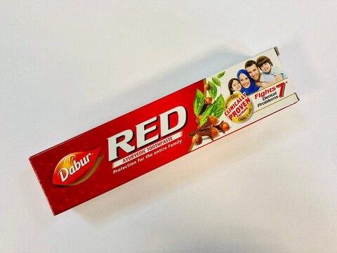 Зубная паста аюрвед DABUR RED 100г