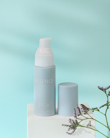 YU.R Me Moisturizing Essence Легкая ультраувлажняющая эссенция для лица, 50 мл.