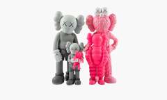 Family Vinyl Figures "Grey Pink"