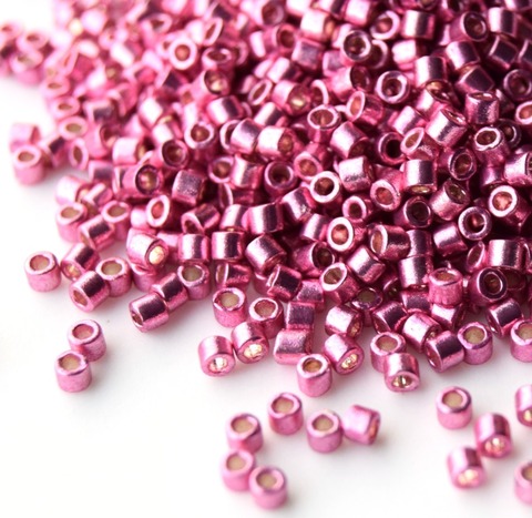 DBM-1840 Бисер цилиндрический Миюки делика 10/0 /Miyuki delica 10/0 Duracoat Galvanized Hot Pink