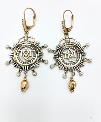 sergi-s-podveskoj-shturval-alexander-mcqueen