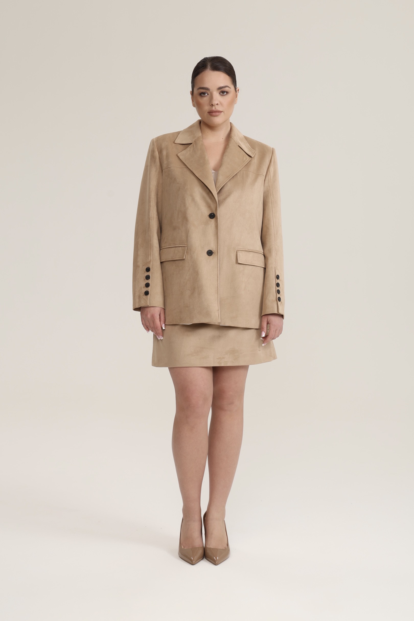 Жакет однобортный из экозамши, песочный