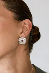 Моносерьга Кружево цветок