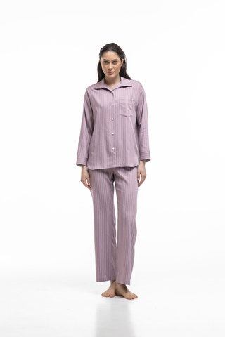 Костюм с брюками в полоску