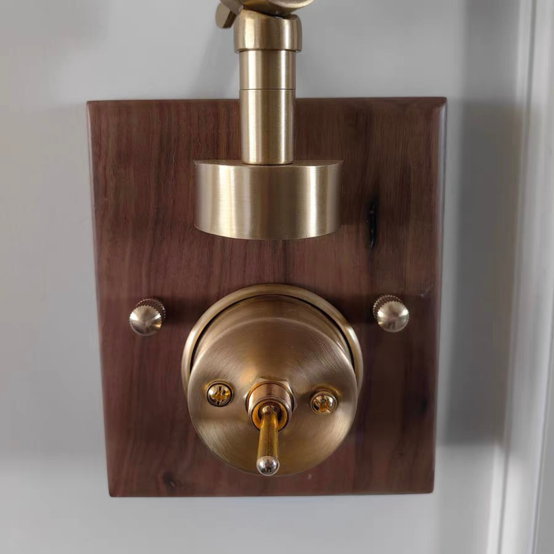 Настенный светильник Lumis