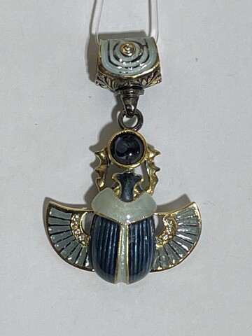 Скарабеи  (кулон  из серебра)