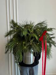 Композиция из хвои объемная в металлической тубе - размер XL арт 4333