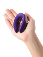 Satisfyer Partner Plus в руке