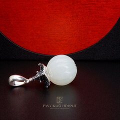 Подвеска "Доугун". Белый нефрит бриле.