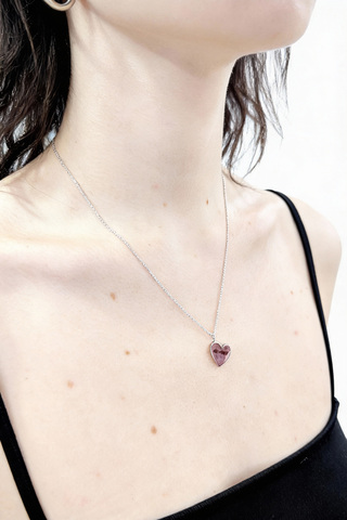 SYMPTOM Подвеска Сердечко с эмалью (с вашей индивидуальной гравировкой)