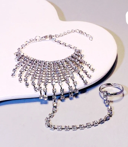 Слейв-браслет манжета с кольцо и дорожками из фианитов