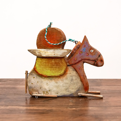 Деревянная статуэтка 