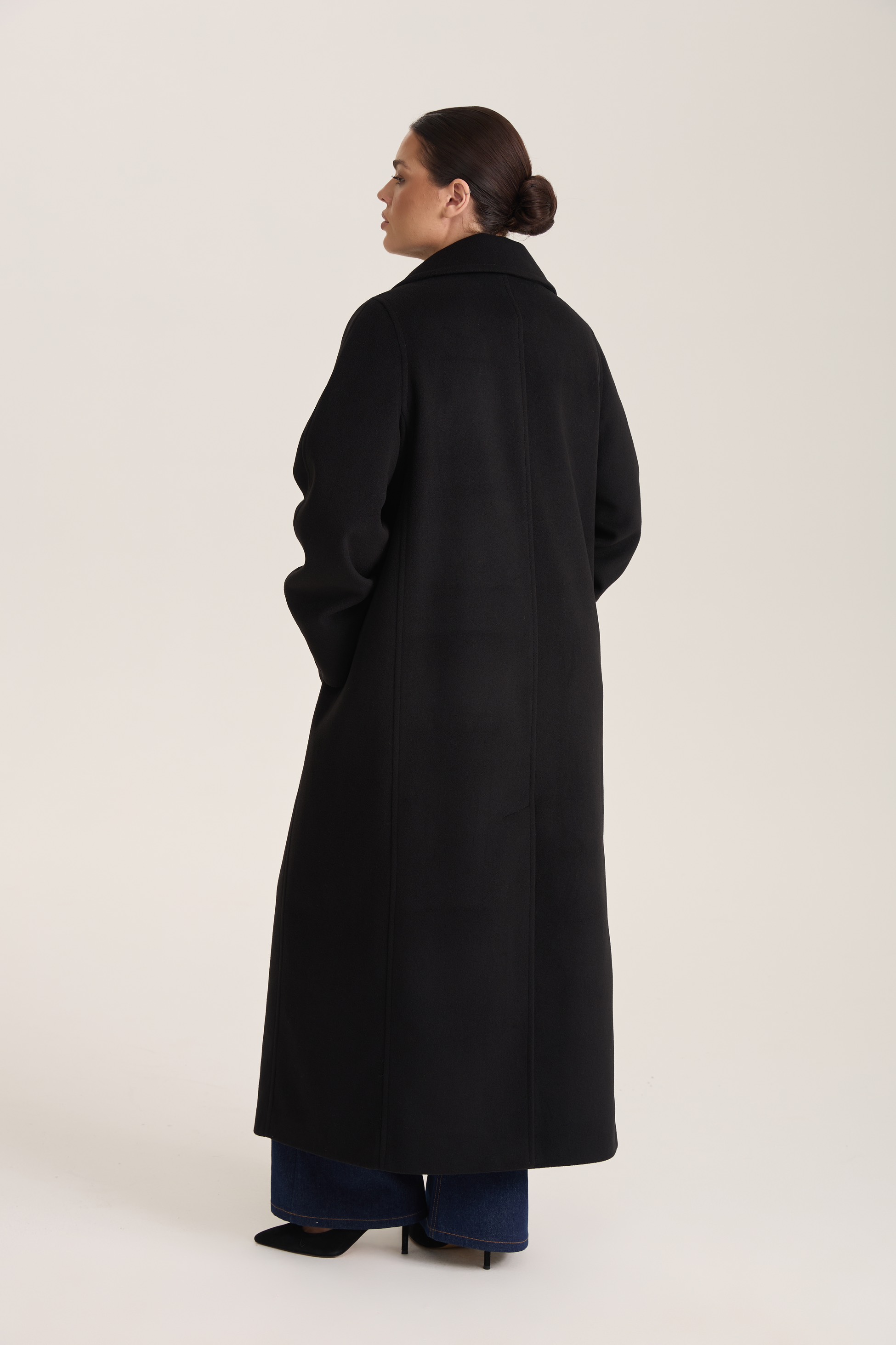 Пальто двубортное с отстрочкой, черный