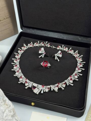 54125-komplekt-ukrashenij-kole-sergi-v-stile-bvlgary