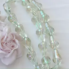 Бусины стеклянные, бледно-оливковый с покрытием, фриформ 22*13 мм, 1 бусина, МК050