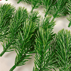 Еловая лапка, цвет светло-зеленый, 11*7 см, трехлапка, набор 30 шт.