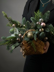 Хвоя в корзине «Рождественское настроение»