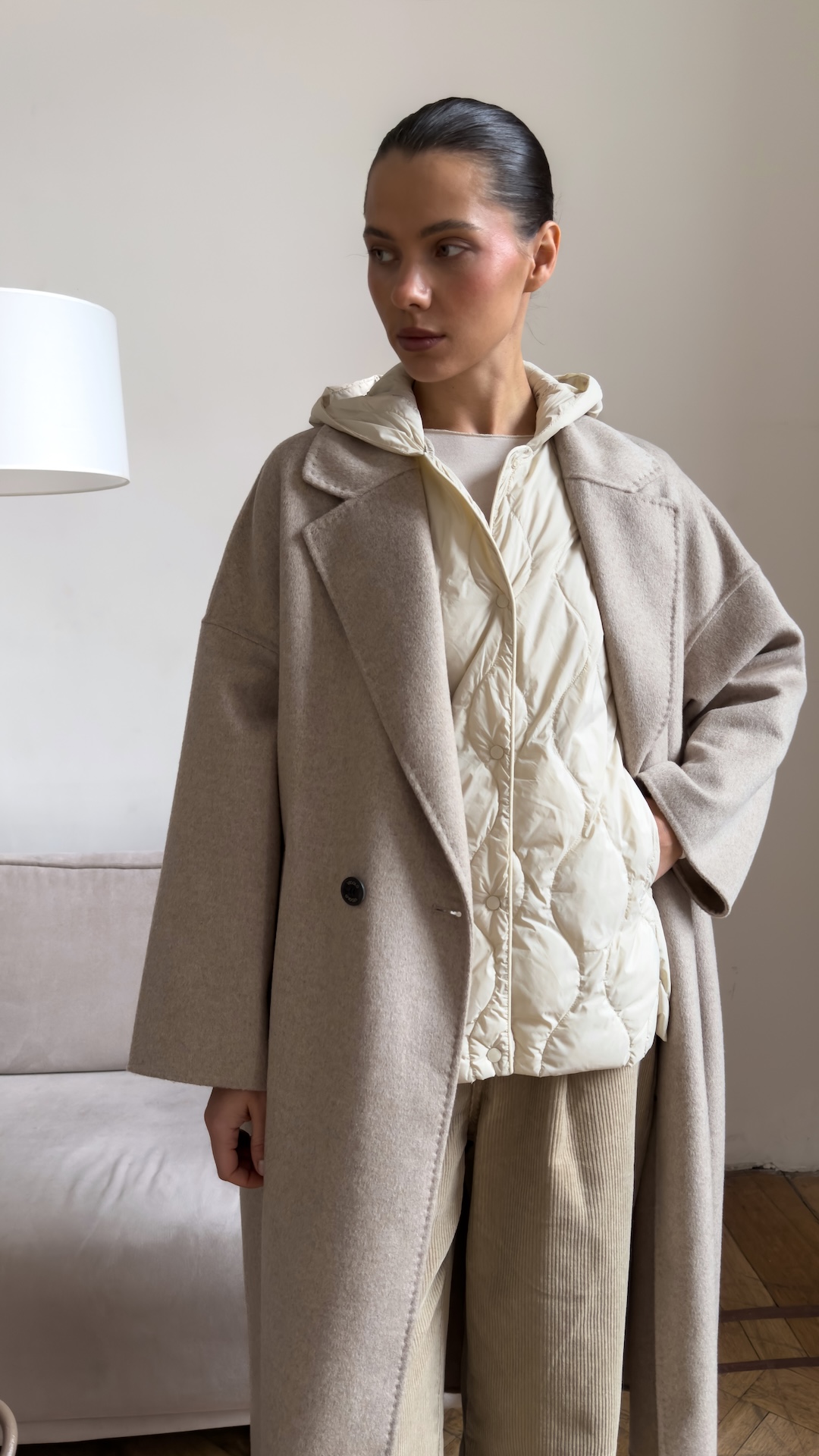 Пуховый жилет с капюшоном