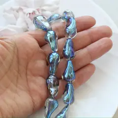 Бусины стеклянные, серо-голубой с переливами, фриформ 22*13 мм, 1 бусина, МК049