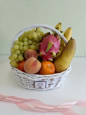 Фруктовая корзина с питахайей