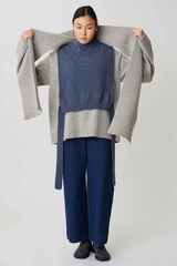 Шарф из шерсти светло-серого цвета