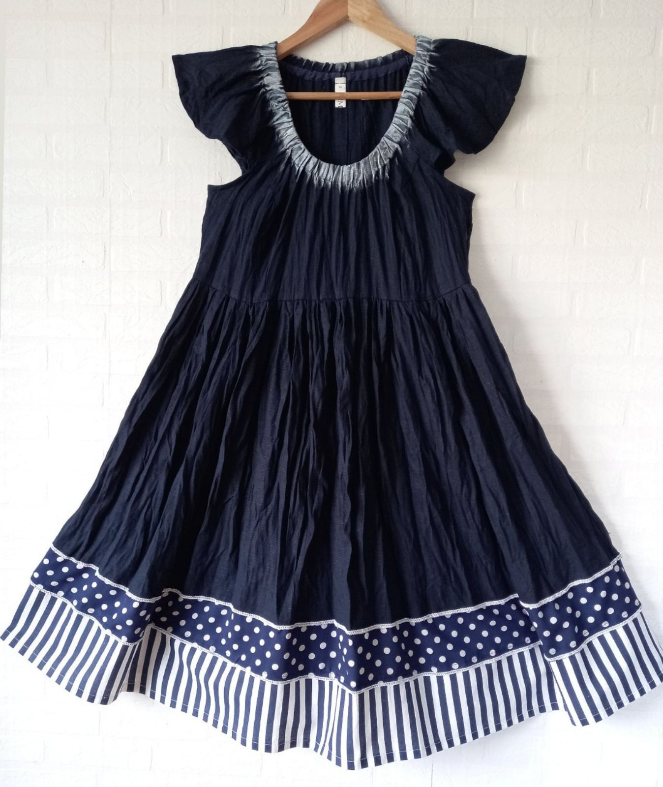 Полечка. Платье темно-синее с пышной юбкой и коротким рукавом-крылышко PL-42162