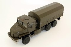 Ural-63704-0010 Tornado-U armored army truck handmade 1:43