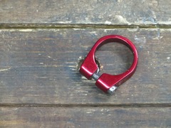 Зажим красный 34 мм