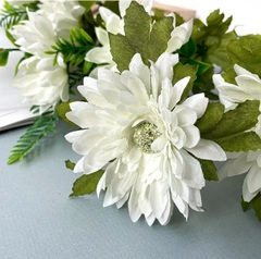 Астры искусственные цветы белые, 9 голов, букет 45 см, 1 шт.