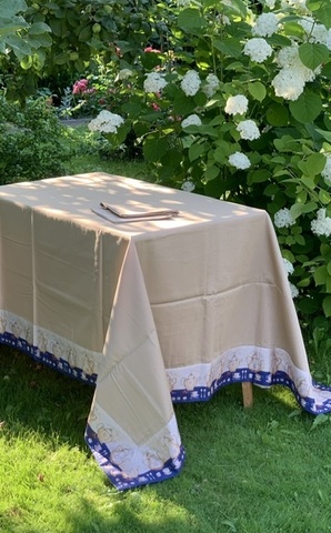 Скатерть 175x270 и 12 салфеток TagHouse 307 Teiere Чайники бежево-синие