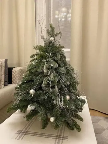 Елочка украшенная