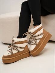 Угги со шнуровкой