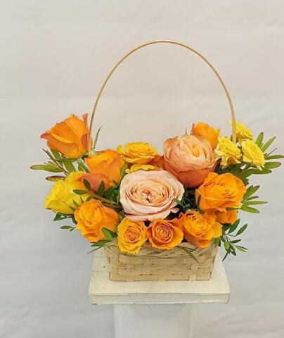 Корзина с розами Золотое сердце осени