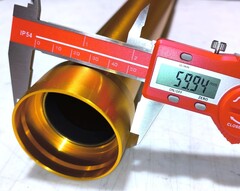 Внешний стакан пера вилки для Yamaha MT-10 / R1M 2015-2019 г.в. золотой