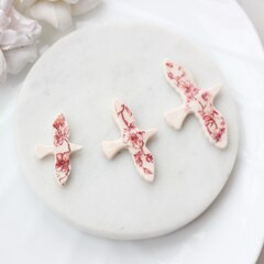 Подвеска Птица голубь, белый, красная роспись, L 50*30 мм, S029