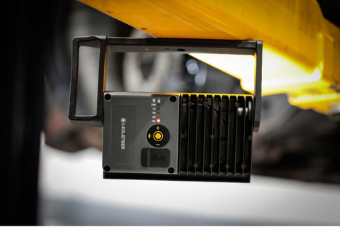 Фонарь универсальный Led Lenser IF4R, чёрный, светодиодный, 21700x2 (502001)