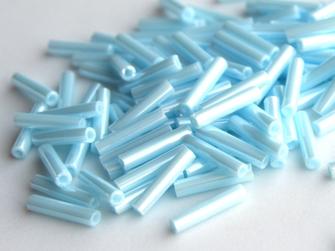 Стеклярус Тохо 9 мм 0124 голубой