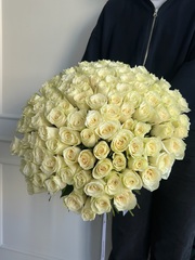 Букет из белой розы (50см) 101 шт под ленту