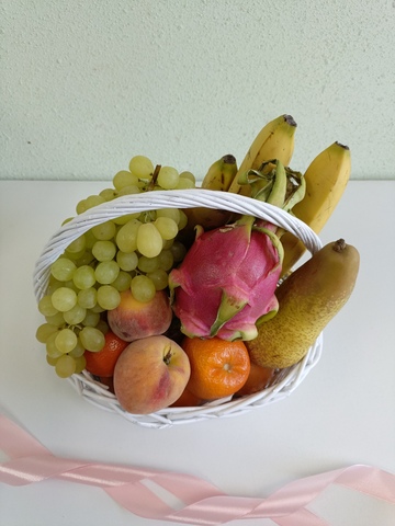Фруктовая корзина с питахайей