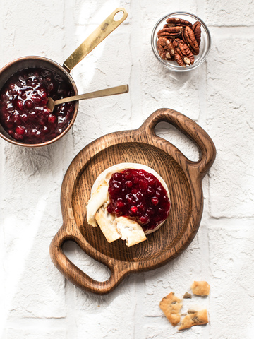 Oak Plate with two handles