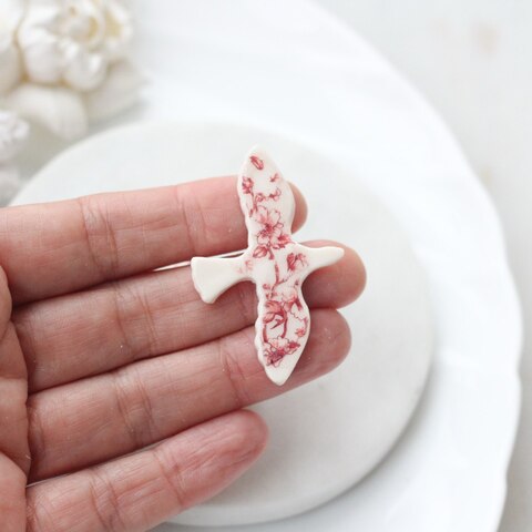 Подвеска Птица голубь, белый, красная роспись, L 50*30 мм, S029