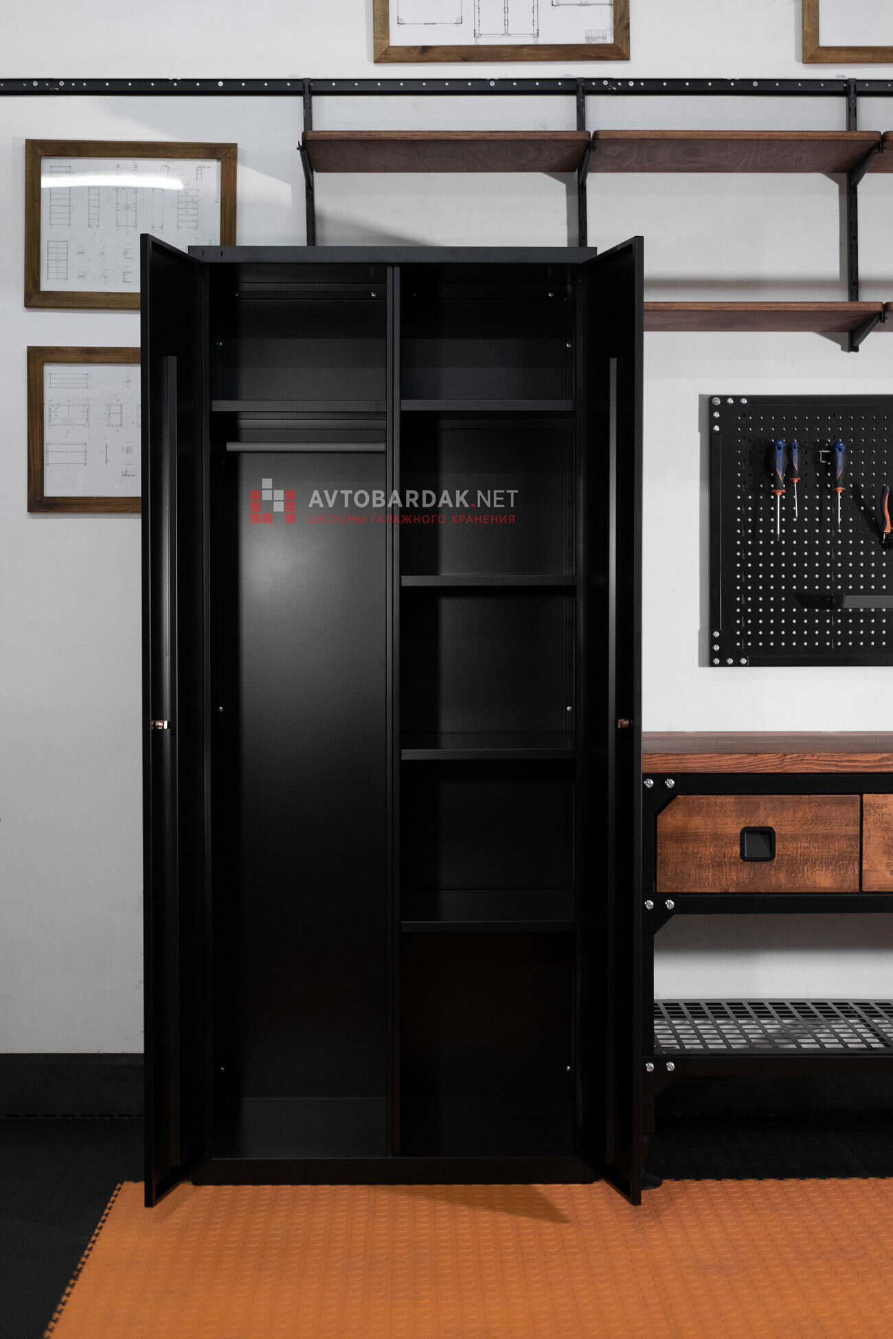 Универсальный металлический шкаф черный (высота 1860мм, ширина 600мм, глубина 500мм)