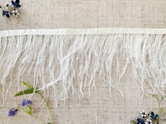 Кант с пером страуса, ш. 15-16 см, белый