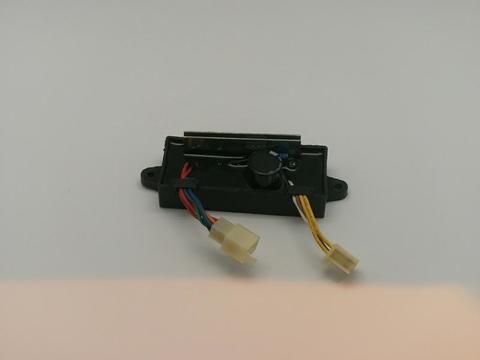 Блок AVR DDE 2 кВт, 1Ф DW190AE (2колодки на 6 и 4 провода) унив.