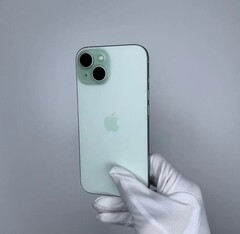 iPhone 15, 256 ГБ б/у